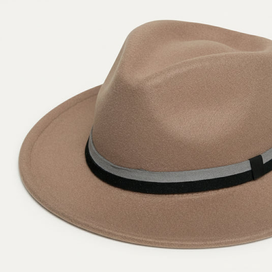 Medium Brim Fedora Hat with Dual-Tone Ribbon Band (Taupe Brown)