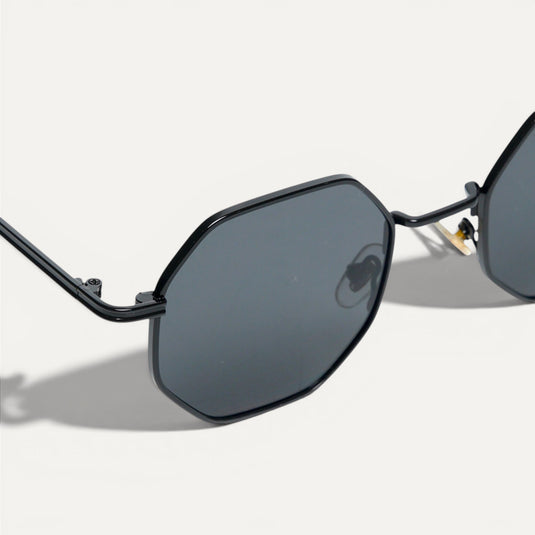 The Faceted Frame Sunglasses – Black