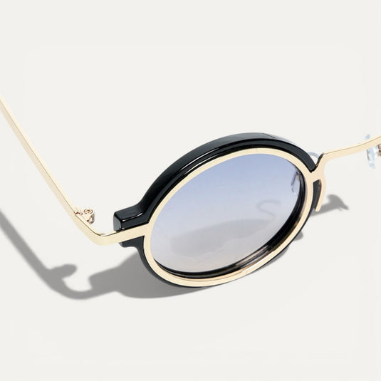 The Quiet Circle Sunglasses – Gradient Tint