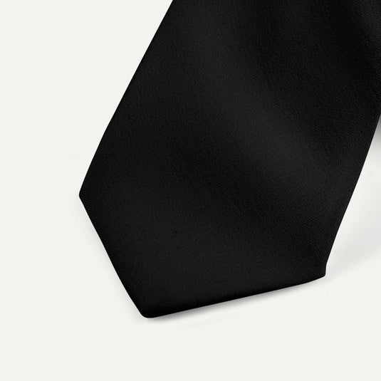 The Everyday Solid Silk Tie – Black